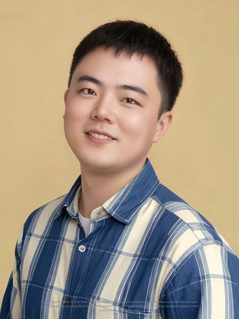 Portrait of Likang Li